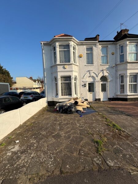 Auckland Road IG1 4SE