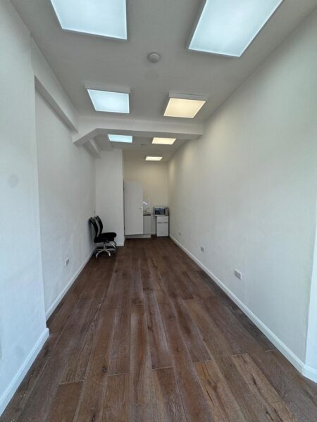 High Road Leytonstone - E11 3HS