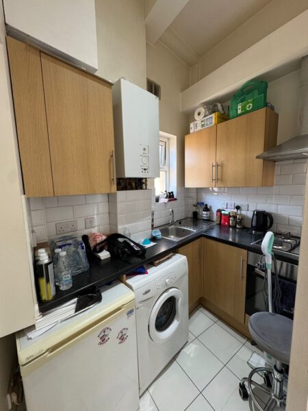 Lea Bridge Rd - E10 6AP