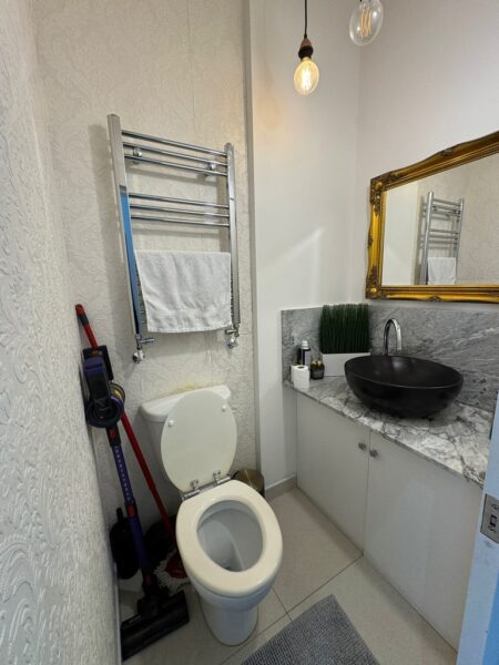 Lea Bridge Rd - E10 6AP