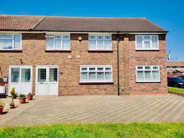 Northfield Road, TW5