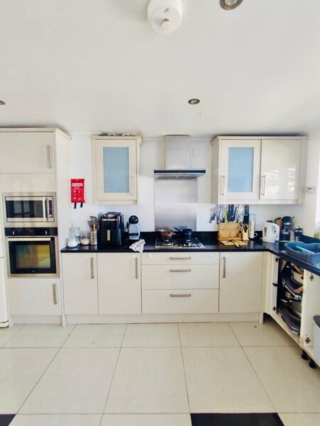 Northfield Road, TW5