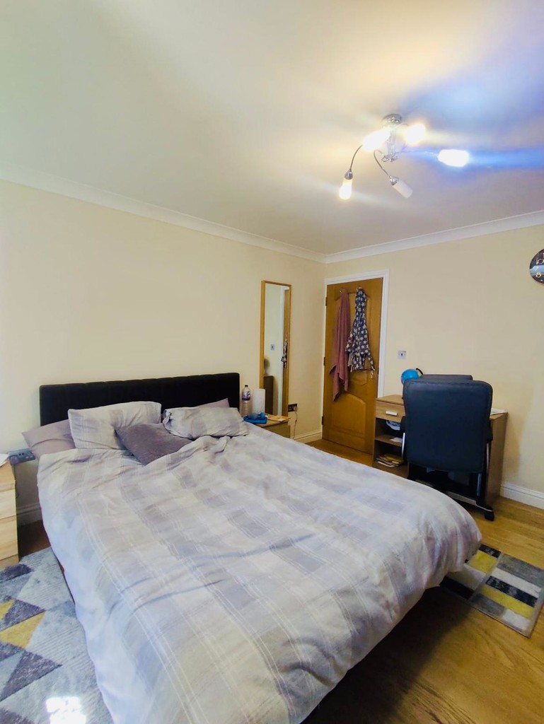 Northfield Road, TW5