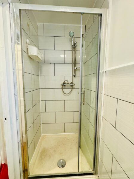 Flat 3, 262-264 High Road E11 3HS