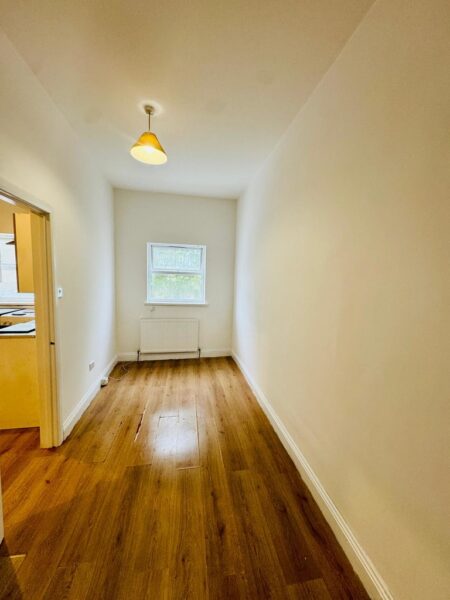 Flat 3, 262-264 High Road E11 3HS