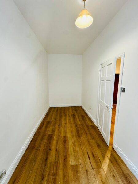 Flat 3, 262-264 High Road E11 3HS