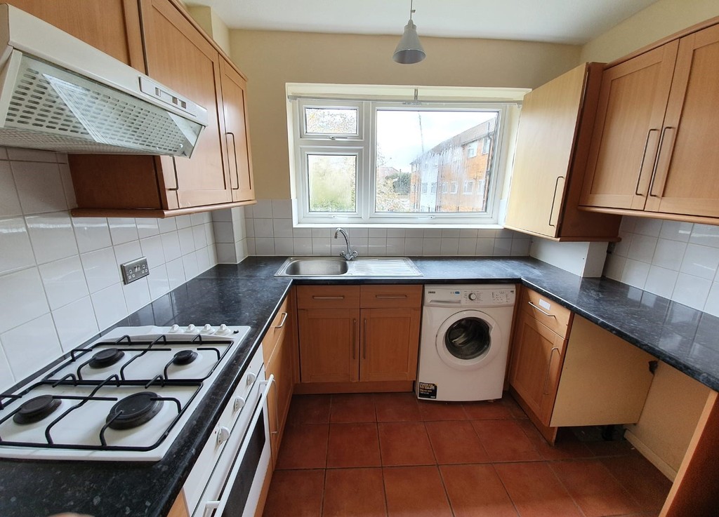 Hurst Court, Woodford