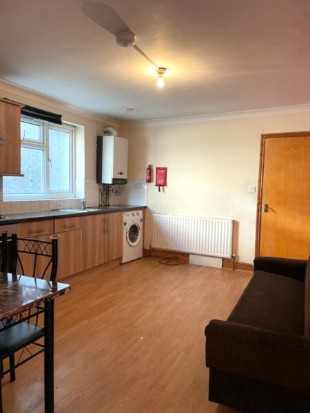 Hoe Street London E17 9AA