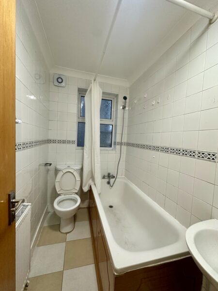 Hoe Street London E17 9AA