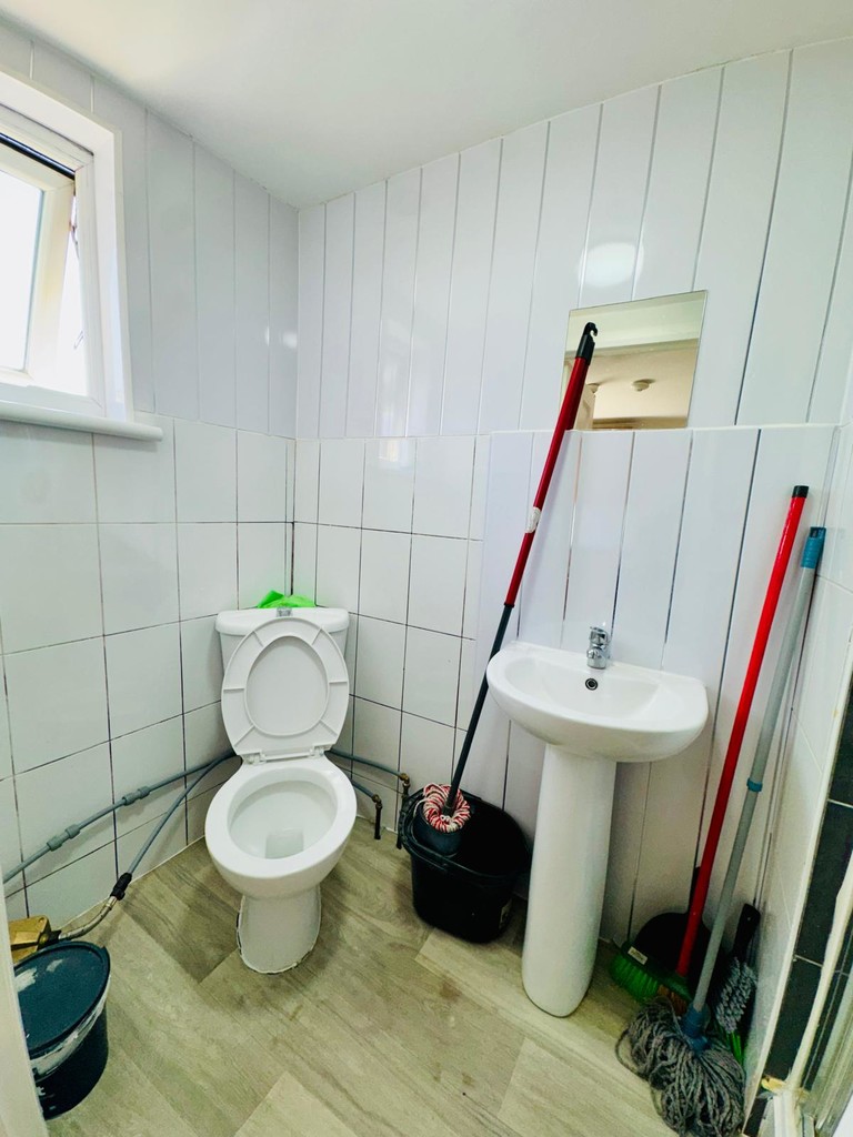 231-233 Hoe Street, Walthamstow