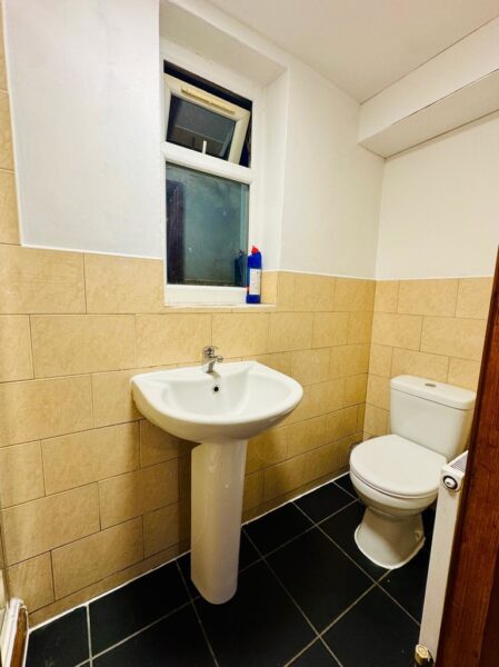 527-529 High Road E11