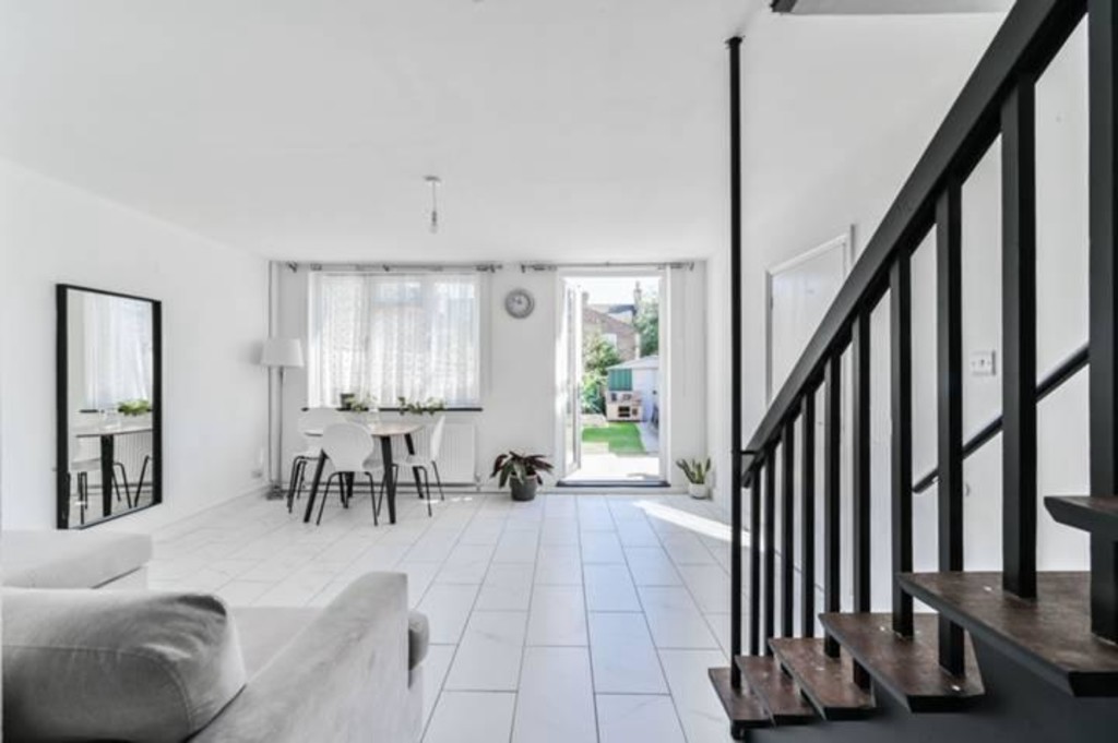 Evelyn Road, E17 9HE