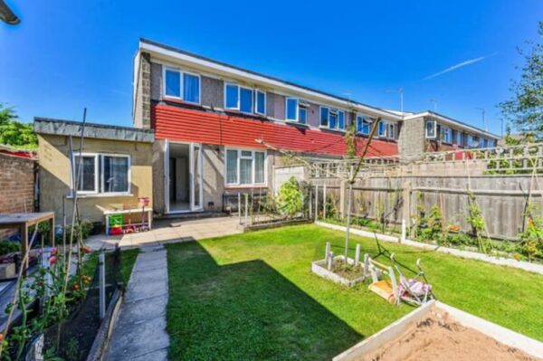 Evelyn Road, E17 9HE