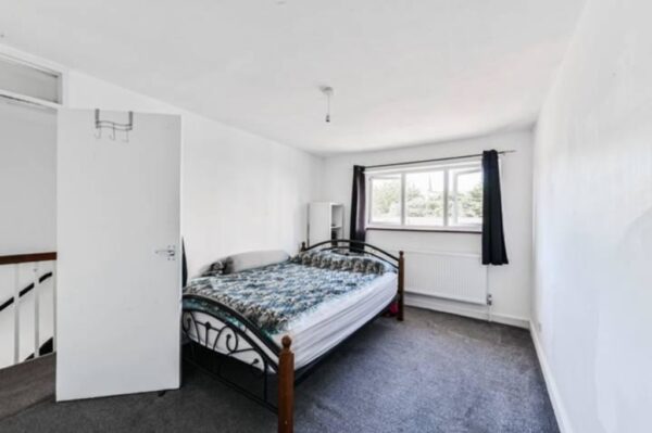 Evelyn Road, E17 9HE