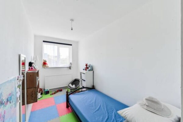 Evelyn Road, E17 9HE