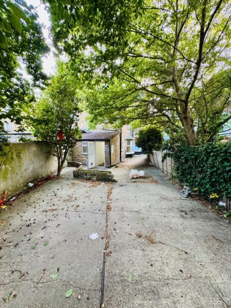 Palmerston Road E17 6PG