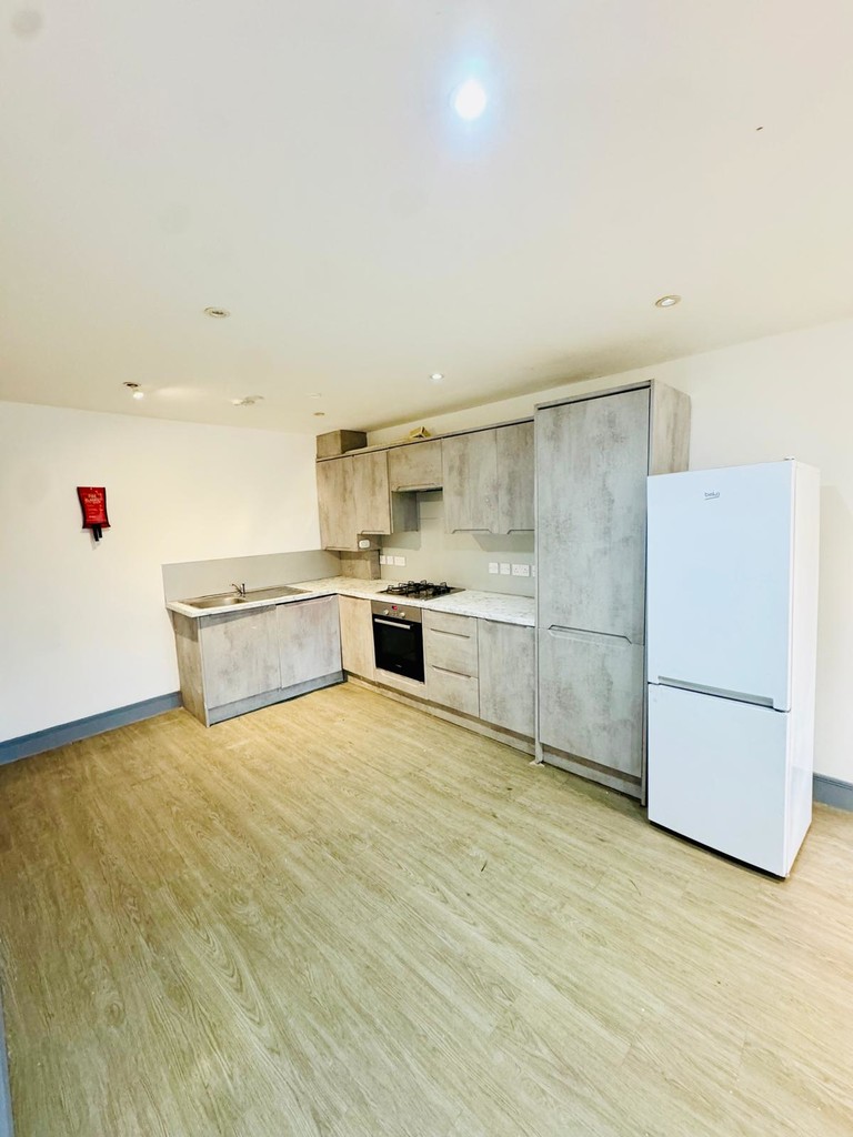 Queens Road, Buckhurst Hill, IG9 5BW