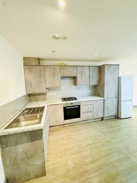 Queens Road, Buckhurst Hill, IG9 5BW